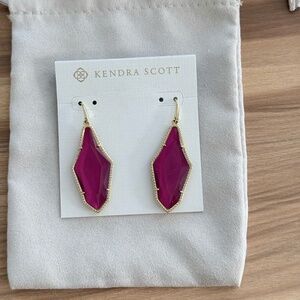 Kendra Scott Evelyn Gold Drop Earrings